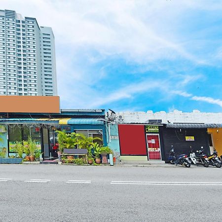 Oyo 873 Bamboo Inn Batu Feringgi Ngoại thất bức ảnh